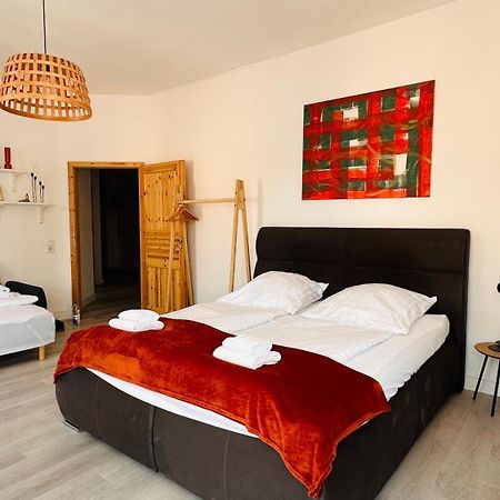 Amao-Brown I Exklusives City-Apartment I 85Qm I Privatparkplatz & Komfort I King-Size Bed ラール エクステリア 写真
